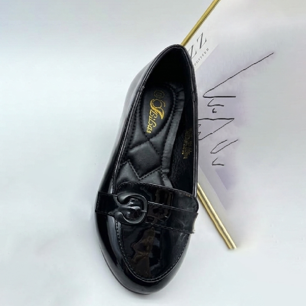 Chic Patent Buckle Loafers