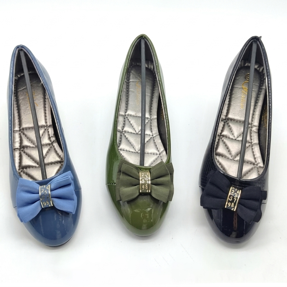 Glossy Ribbon Comfort Flats